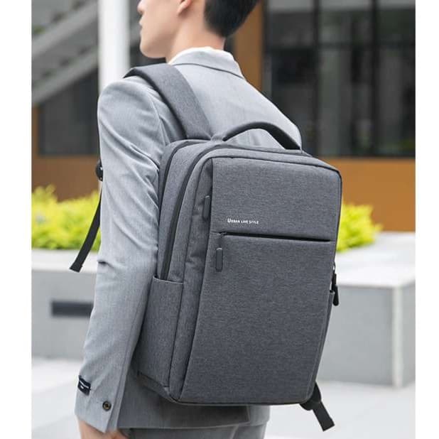 パソコンケース  都会派ビジネスマン向け多機能リュック