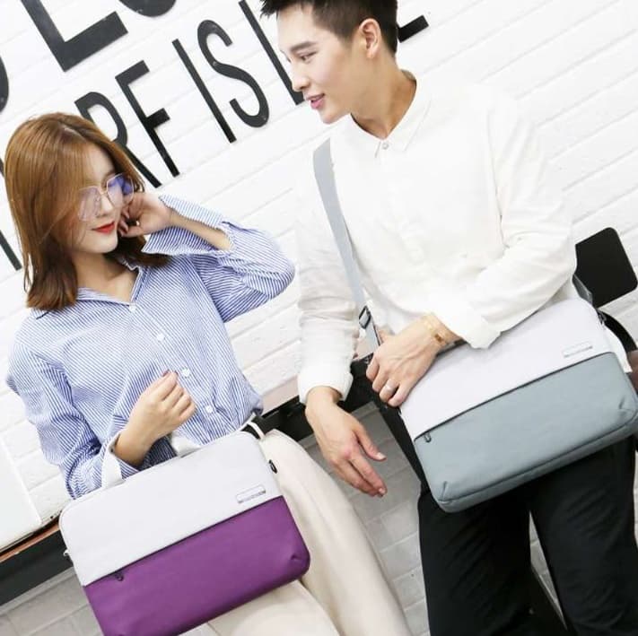 パソコンケース　取っ手が付いて持ち運びが楽☆防水機能もついたパソコンケース