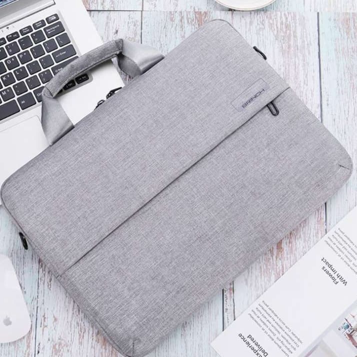 パソコンケース　取っ手が付いて持ち運びが楽☆防水機能もついたパソコンケース