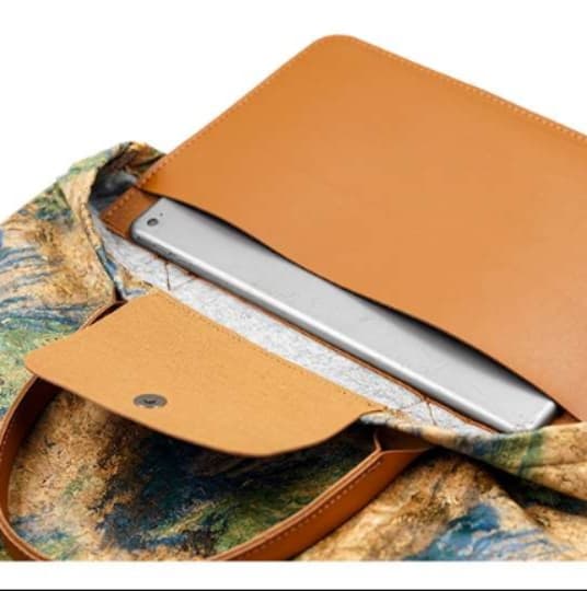 コルクカラーのパソコンケース トートバッグ