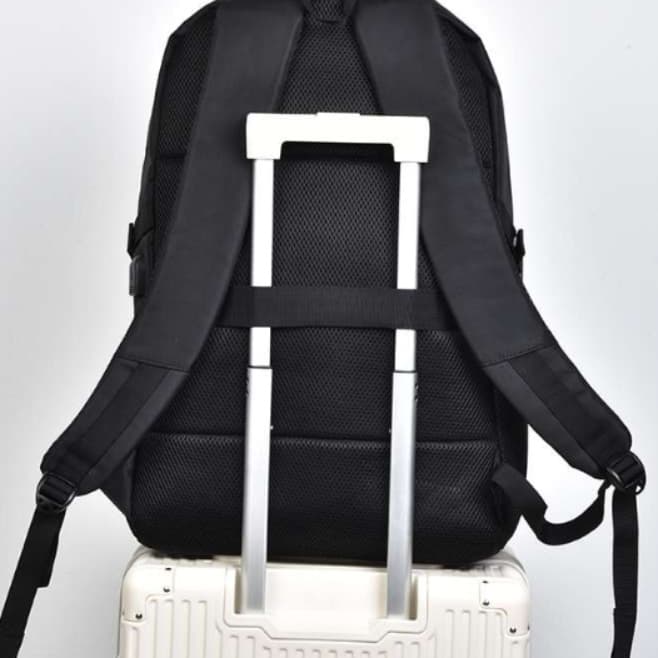 パソコンケース 大容量防水バックパック