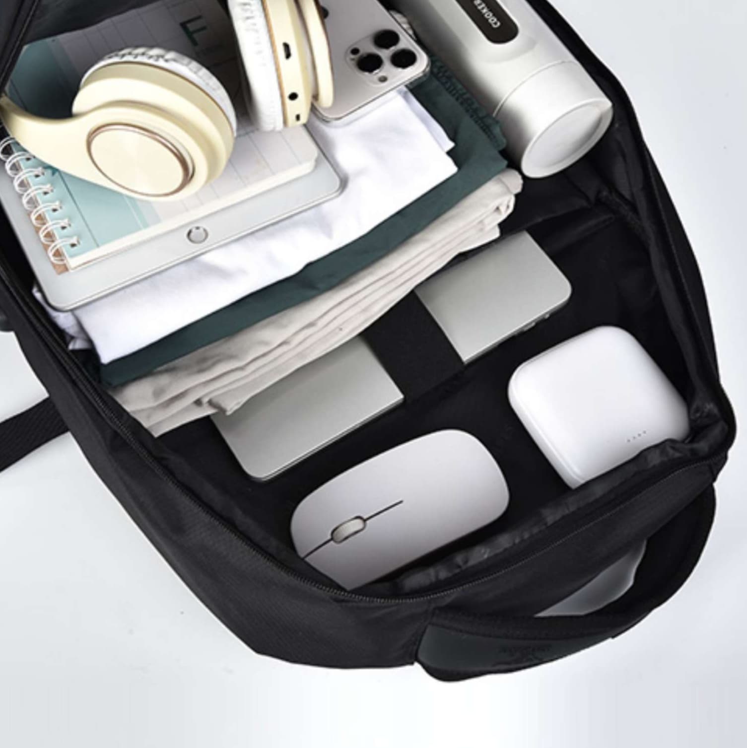 パソコンケース 大容量防水バックパック