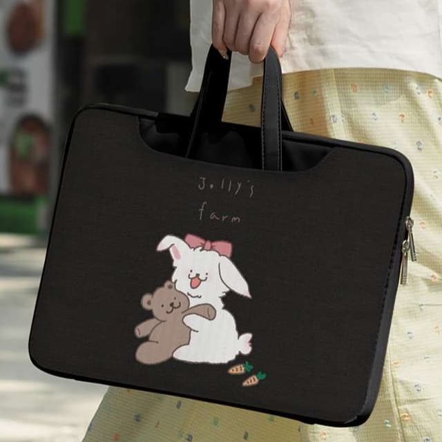 パソコンケース　ほのぼの仲良しわんちゃんと猫ちゃんの可愛いパソコンケース