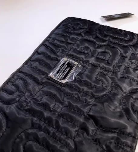 パソコンケース　13.3インチ キルティング高級デザインメタルプレート付きパソコンケース ビジネス 通勤 日常使い