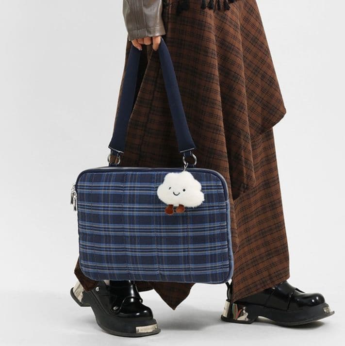 パソコンケース 雲型チャーム付き格子柄パソコンケース