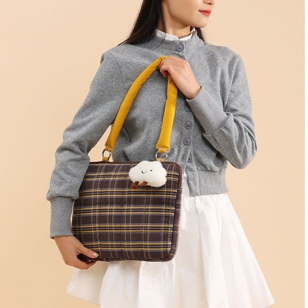 パソコンケース 雲型チャーム付き格子柄パソコンケース