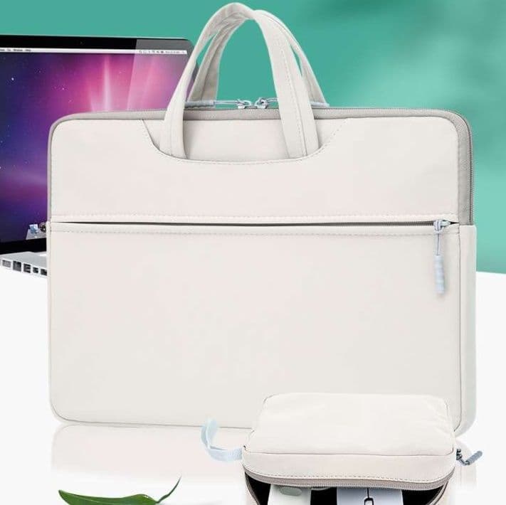 パソコンケース ふわもこぬいぐるみ付きパソコンバック　11インチ～15.6インチ