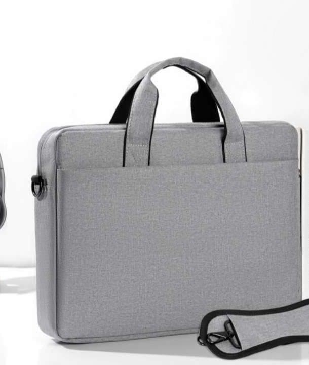 パソコンケース　14インチ～17インチ ショルダーストラップ付き多収納パソコンケース 通勤 出張 日常使い