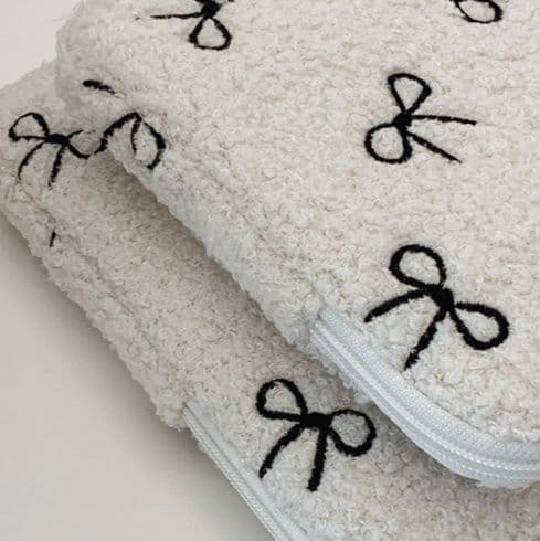パソコンケース ふわふわボア素材リボン刺繍パソコンケース