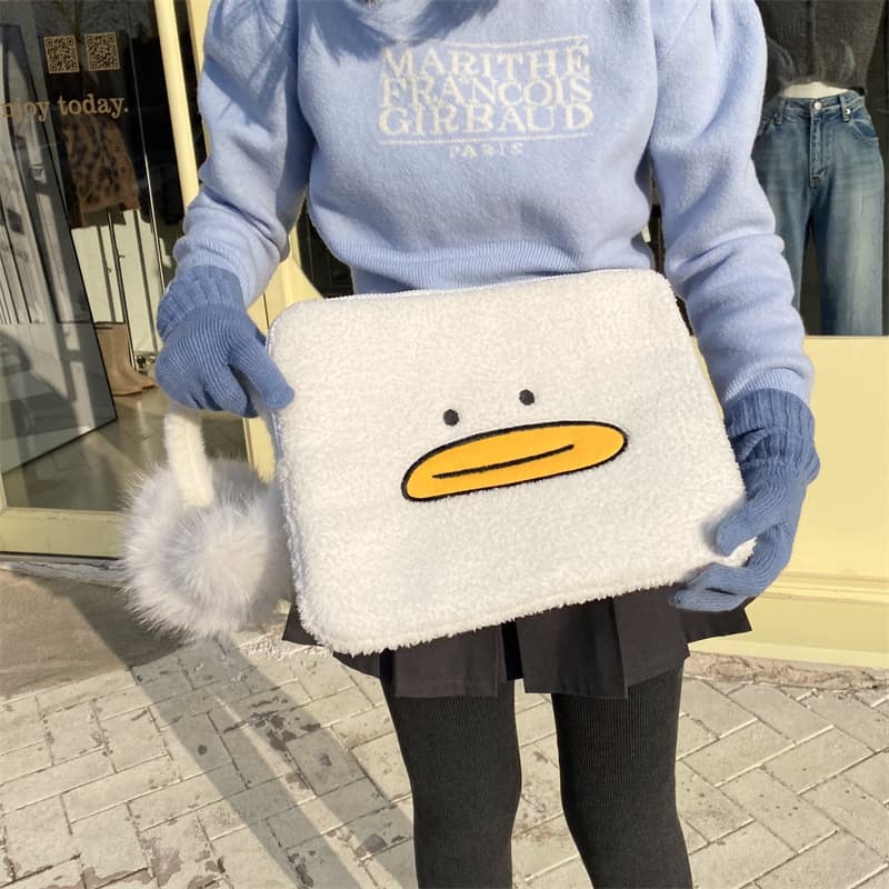 パソコンケース もこもこアヒル顔刺繍パソコンケース