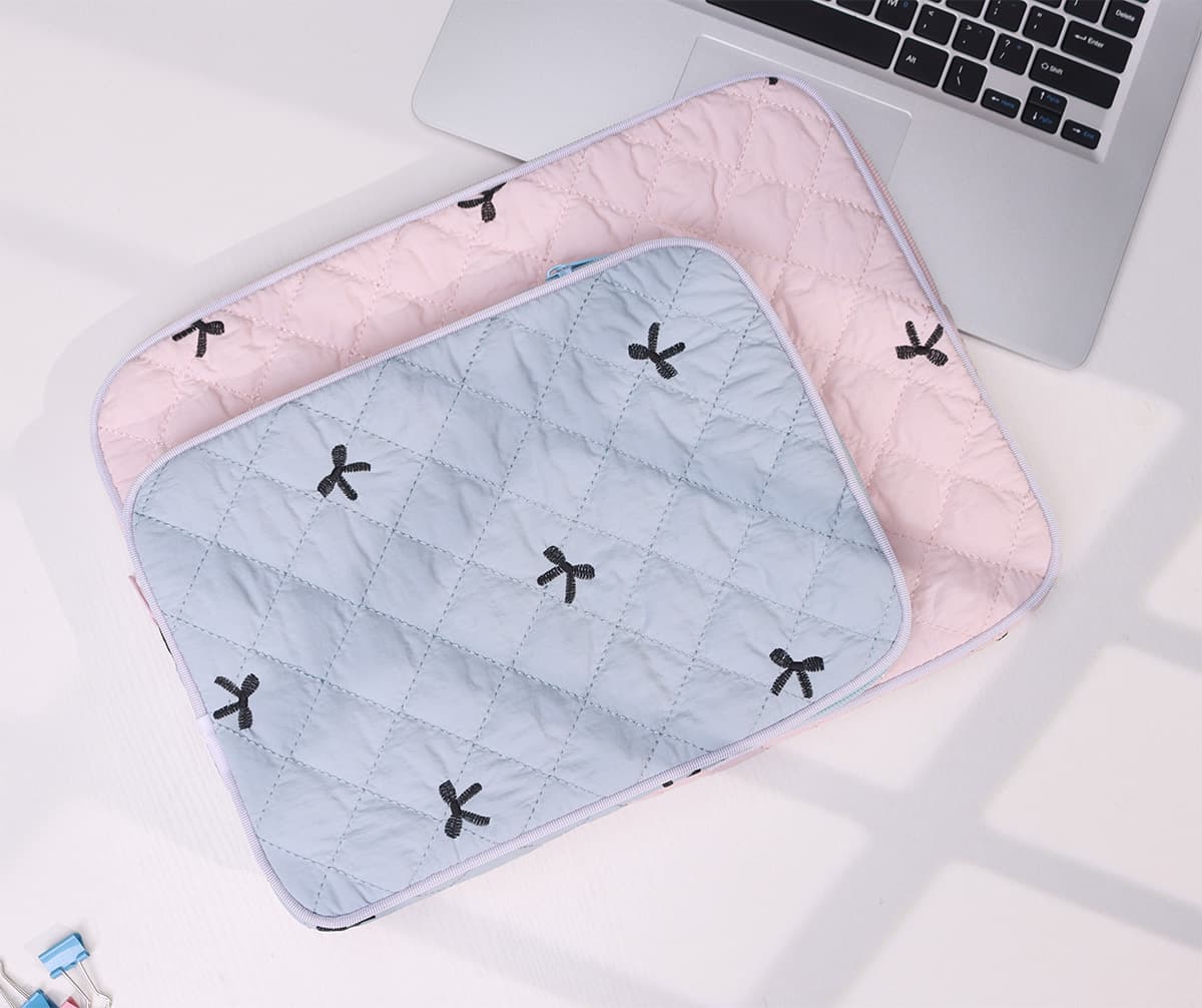 パソコンケース キルティング刺繍リボン柄パソコンケース
