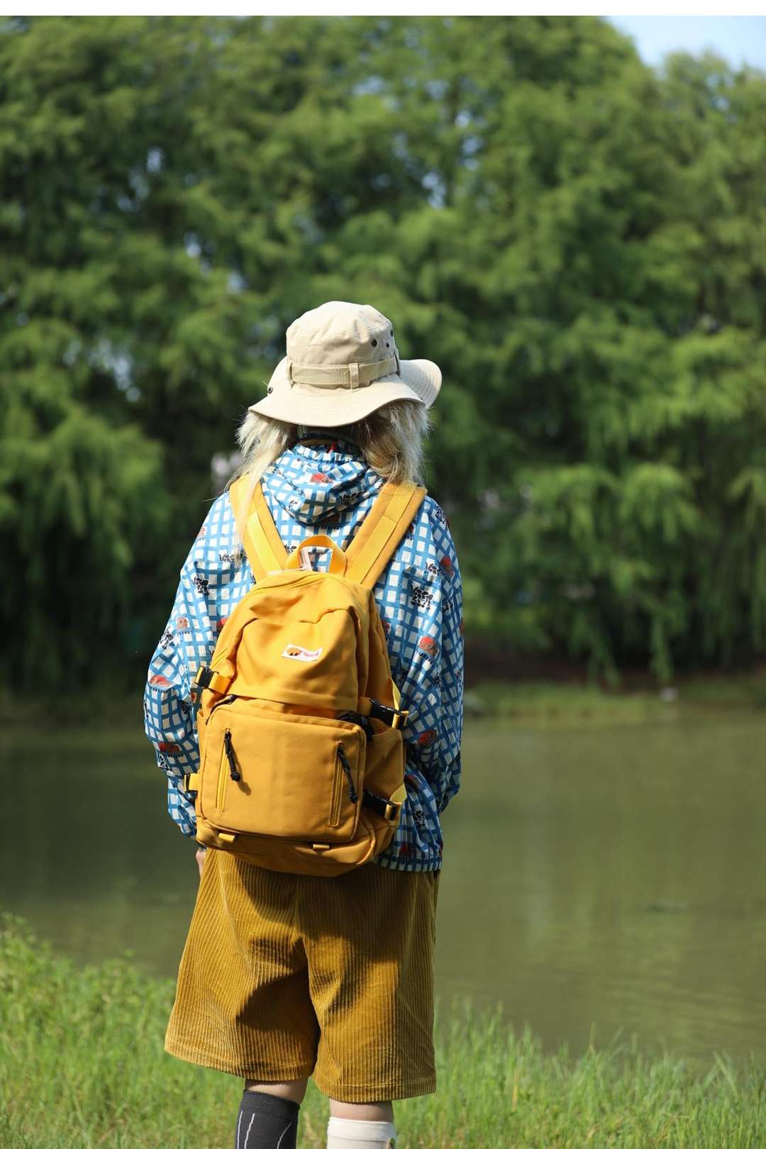 パソコンケース　14インチ～15.6インチ 軽量撥水シンプルリュック型パソコンケース 通勤 通学 カフェ作業