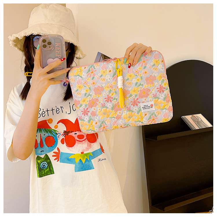 パソコンケース　小花柄フラワーパソコンケース