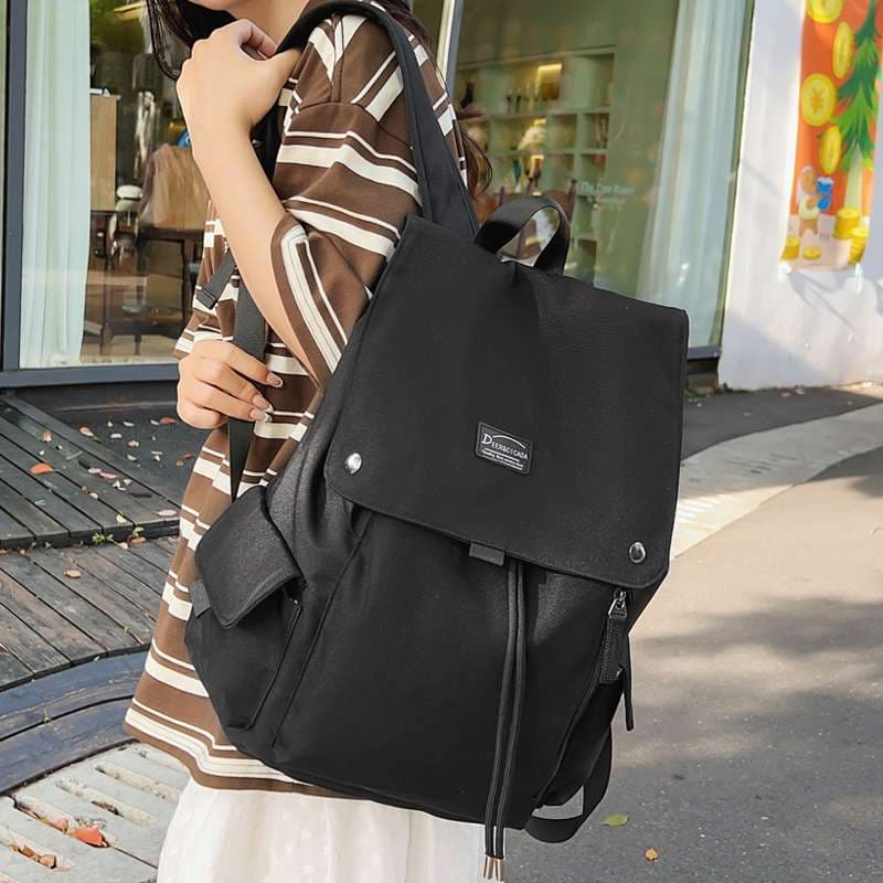 パソコンケース　～16インチ フラップ付き多収納バックパック型パソコンケース 通勤 通学 旅行