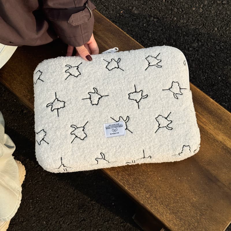 パソコンケース もこもこ猫シルエット刺繍パソコンケース