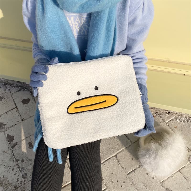 パソコンケース もこもこアヒル顔刺繍パソコンケース