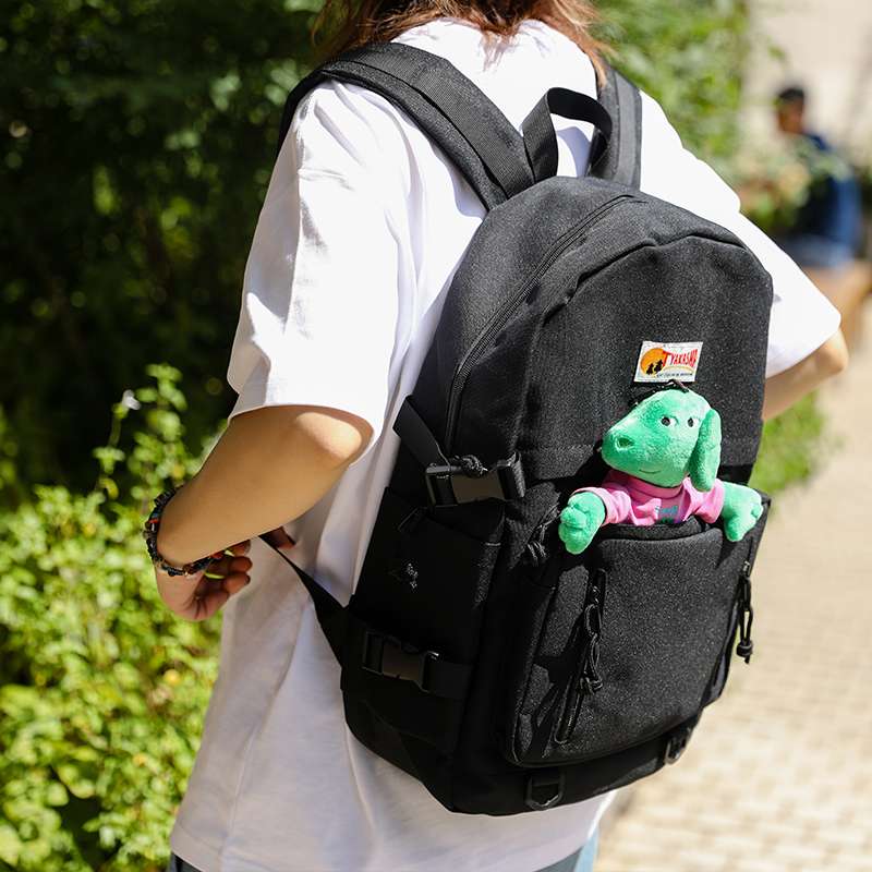 パソコンケース　14インチ～15.6インチ 軽量撥水シンプルリュック型パソコンケース 通勤 通学 カフェ作業