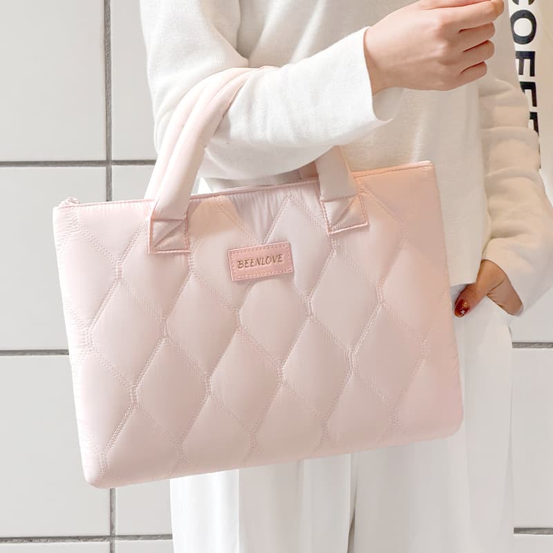 パソコンケース ふんわりキルティング持ち手付きパソコンケース