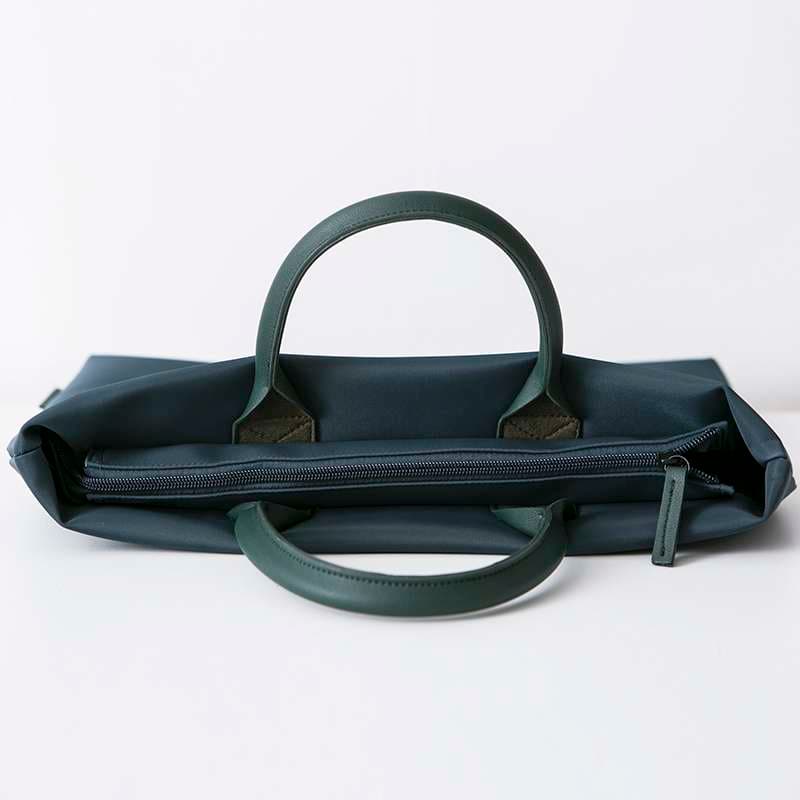 シンプル防水ノートパソコンケース 15.6インチ