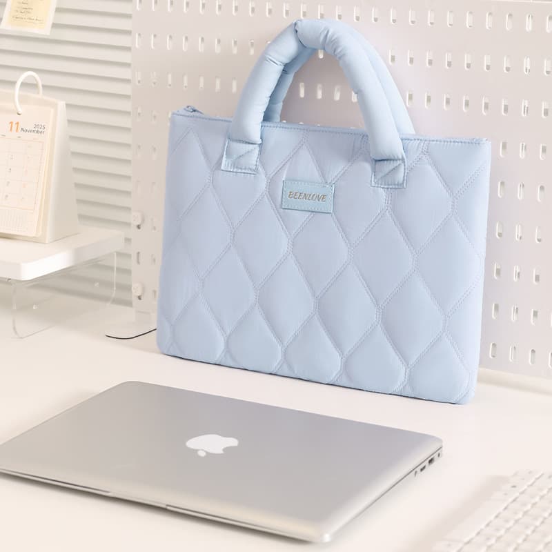 パソコンケース ふんわりキルティング持ち手付きパソコンケース