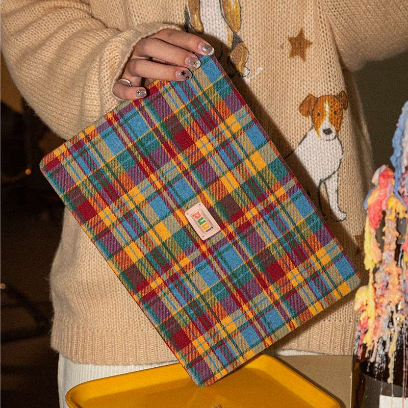 パソコンケース　13.3インチ～16インチ タータンチェック柄クラシックデザインパソコンケース 日常使い 通勤 カジュアル