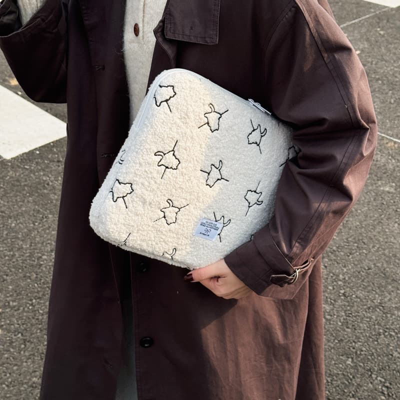 パソコンケース もこもこ猫シルエット刺繍パソコンケース