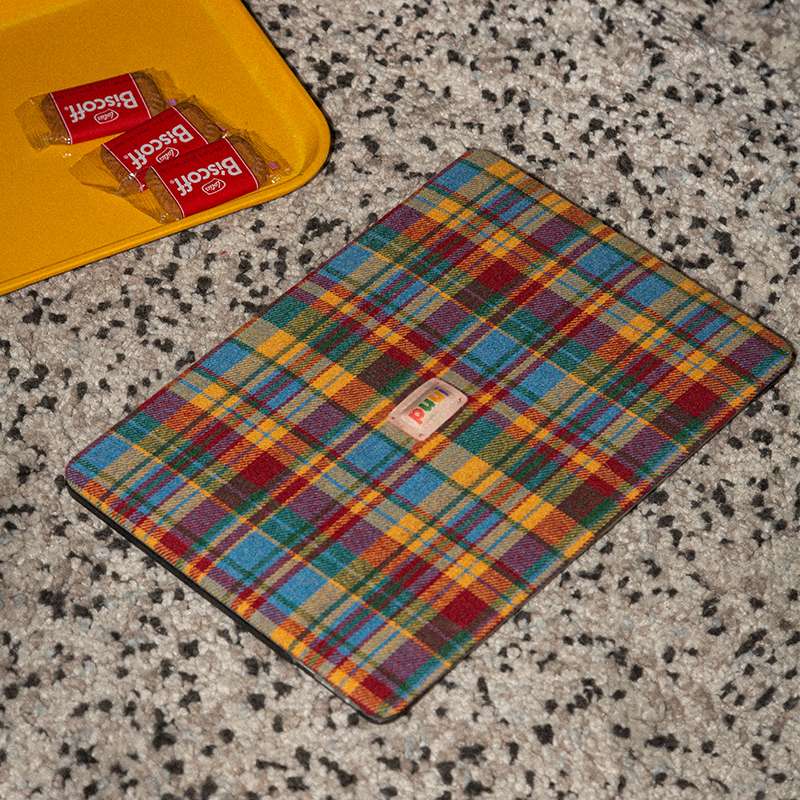 パソコンケース　13.3インチ～16インチ タータンチェック柄クラシックデザインパソコンケース 日常使い 通勤 カジュアル