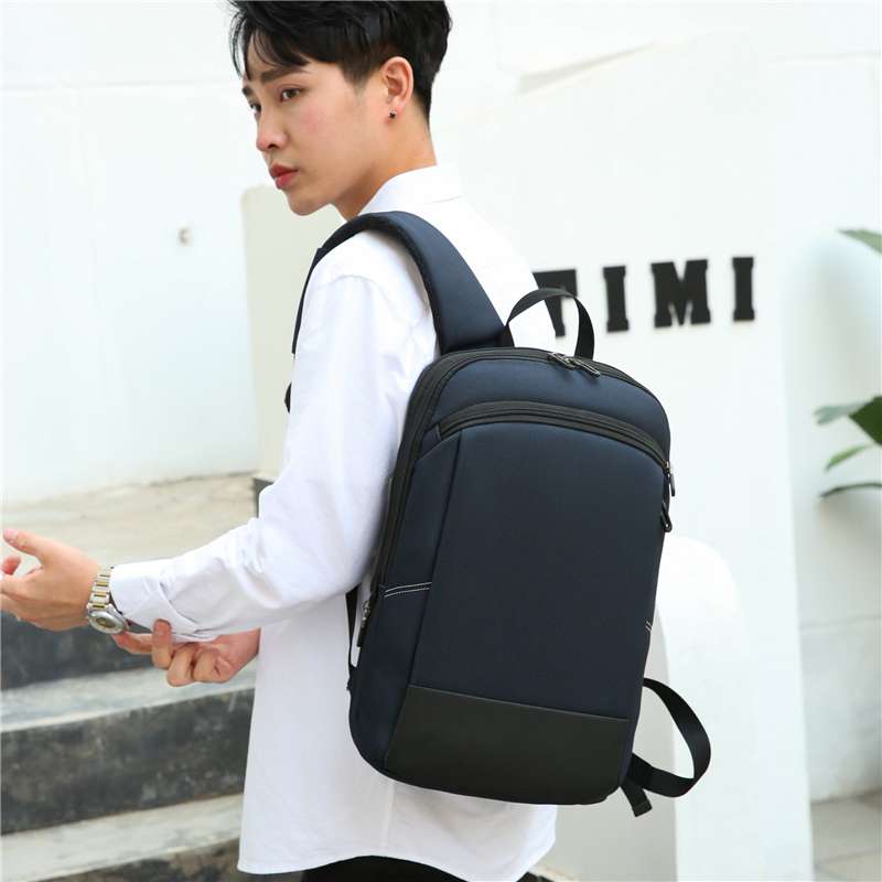 パソコンケース　15.6インチ 洗練デザイン軽量リュック型パソコンケース 通勤 通学 ビジネス