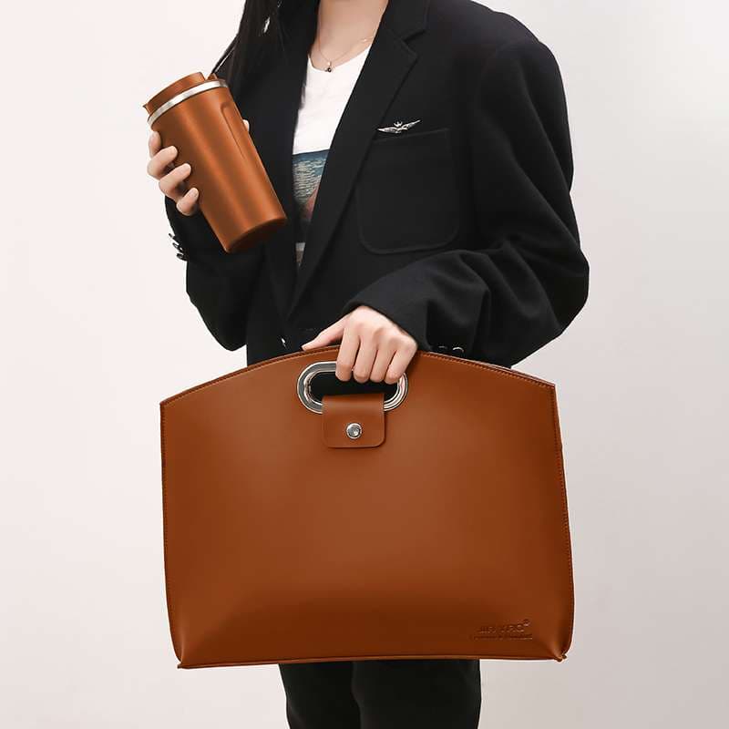 パソコンケース　13インチ～15.6インチ 金属ハンドル付き革製ポーチセットパソコンケース ビジネス 通勤 商談