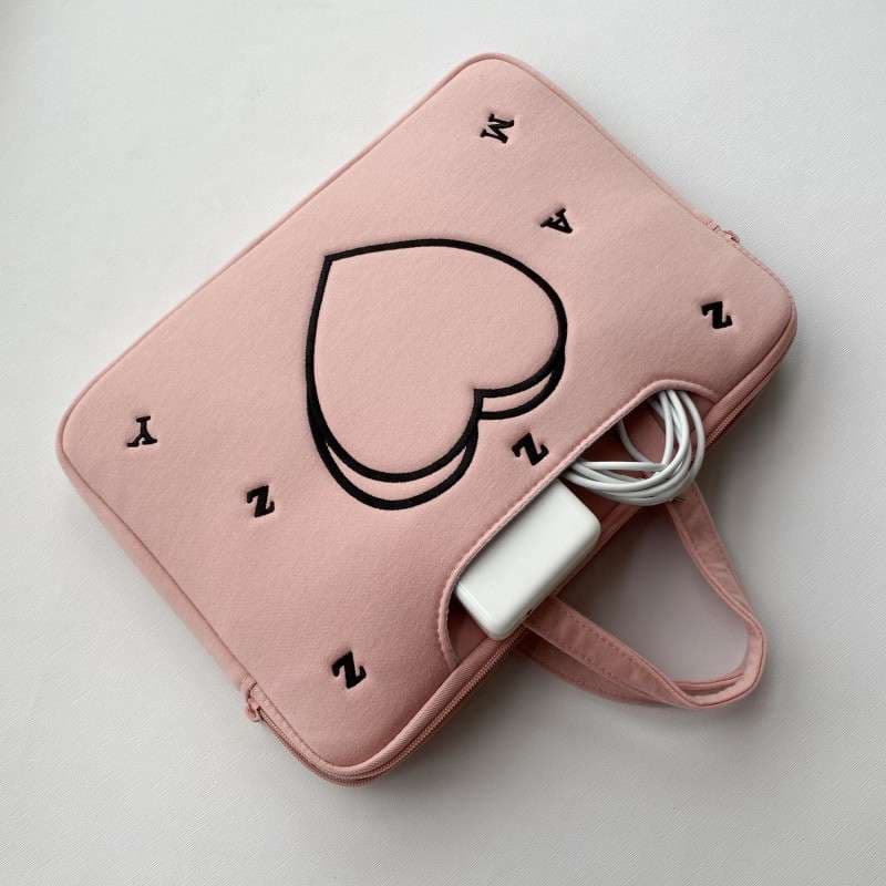 パソコンケース ハートとアルファベットのパソコンバッグ　シンプルだけど可愛い☆