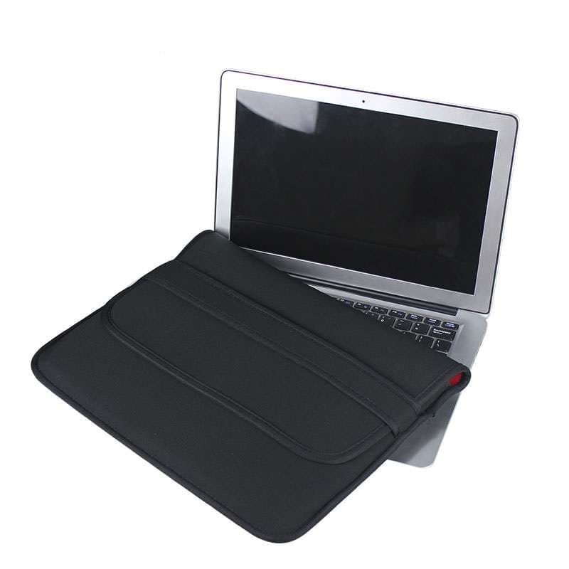 多機能保護スリーブ型パソコンケース　12インチまでのPCに対応　黒と赤の２色でかっこいい仕上がりに☆