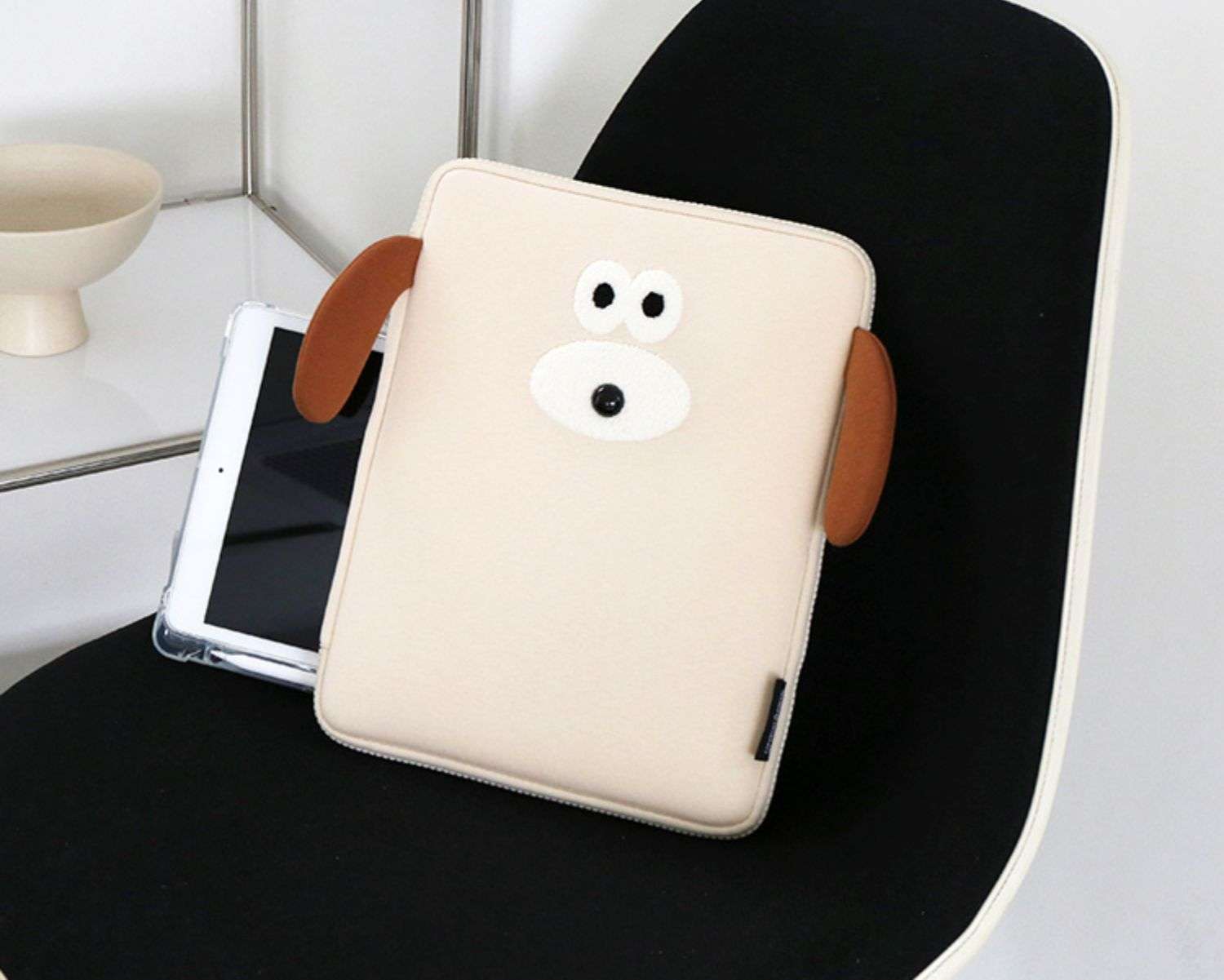 パソコンケース　犬のお顔が可愛いパソコンケース☆グレーとベージュの2色展開☆色違いで持っていても◎