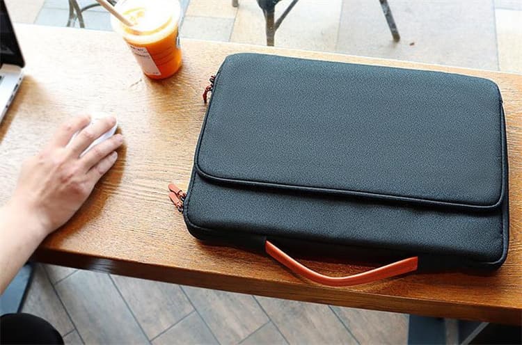 防水パソコンケース 15.6インチ対応 持ち手付き収納バッグ