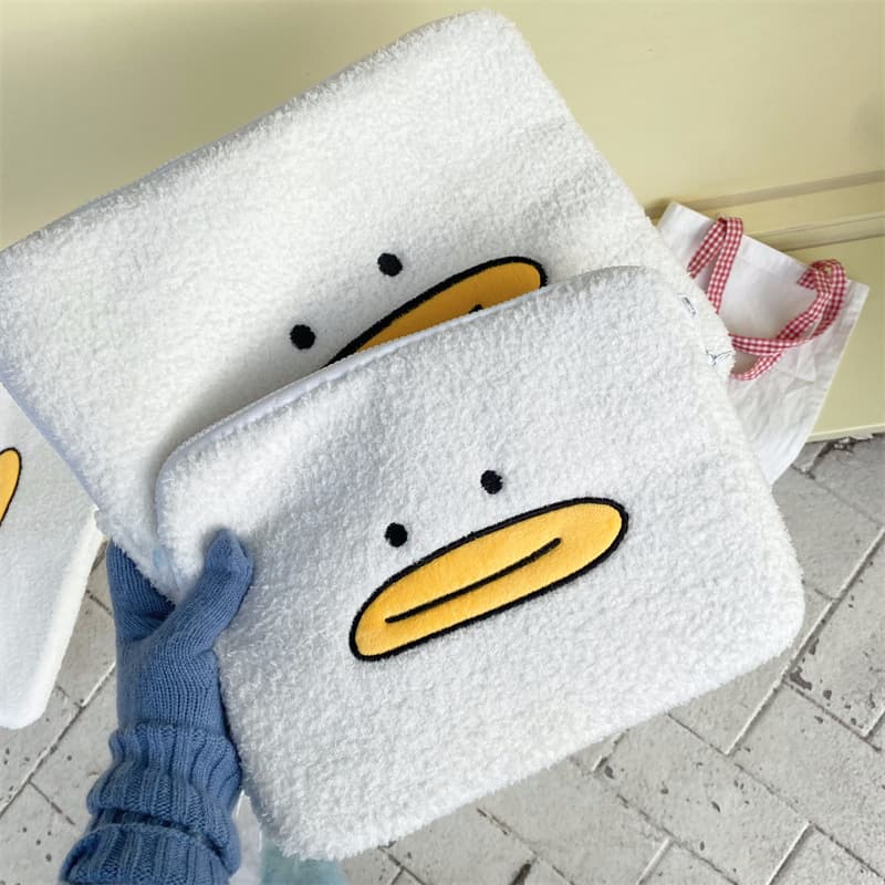 パソコンケース もこもこアヒル顔刺繍パソコンケース