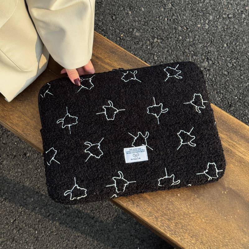 パソコンケース もこもこ猫シルエット刺繍パソコンケース