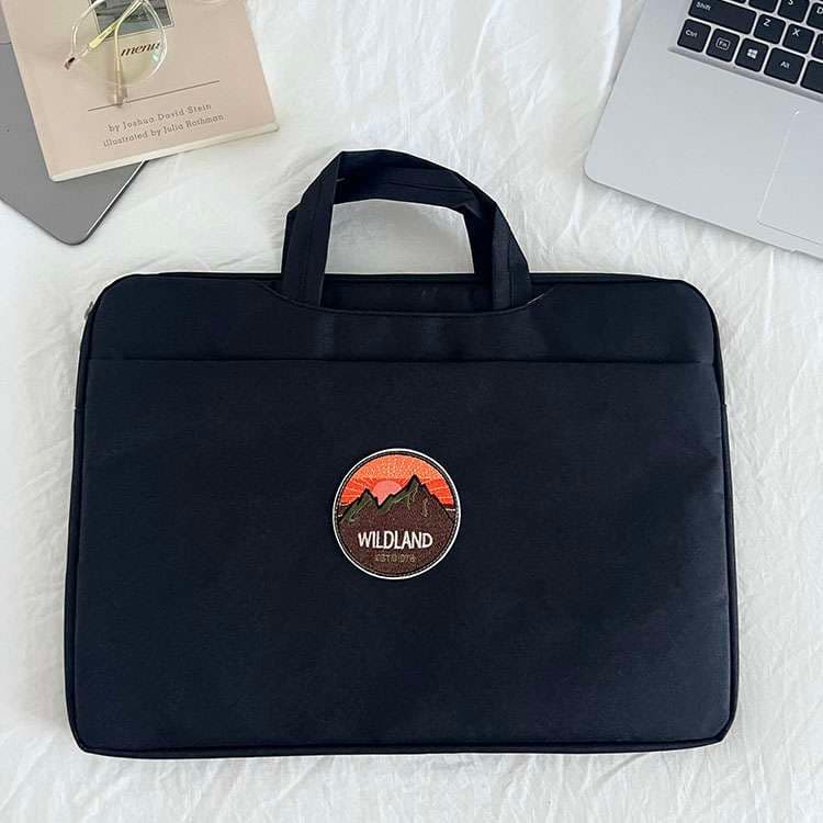 パソコンケース　通学用 山岳柄ノートパソコンケース 持ち手付き