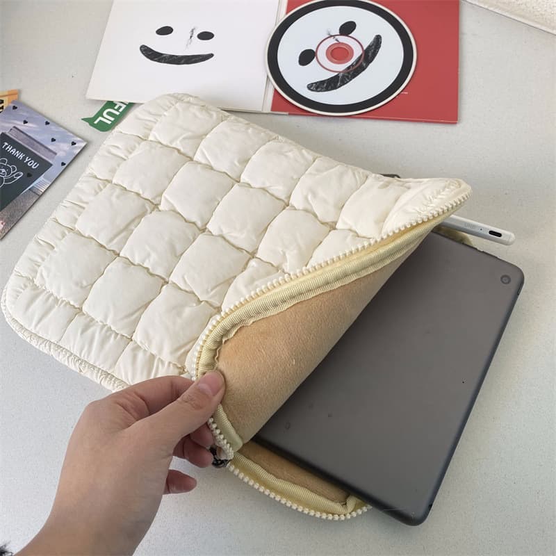 パソコンケース おしゃれ軽量キルティングノートパソコンケース